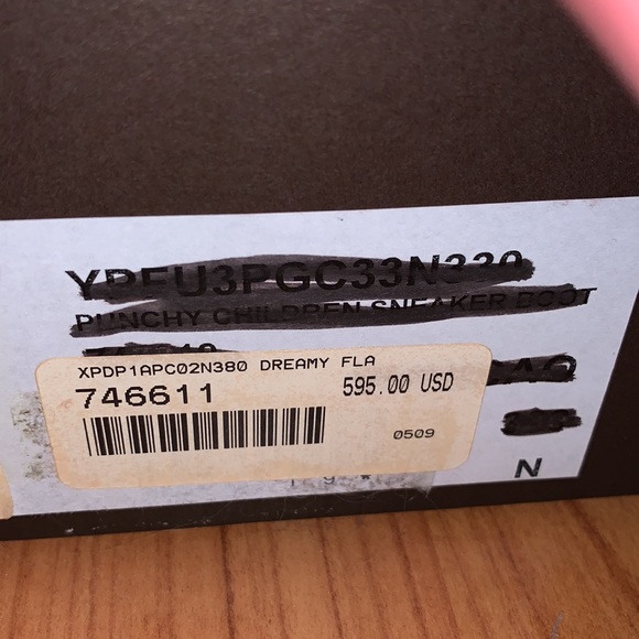 LOUIS VUITTON• Monogram Flower. Flats/ size 38!! - Picture 9 of 9